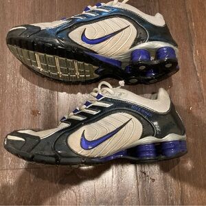 Nike Shox size 7.5